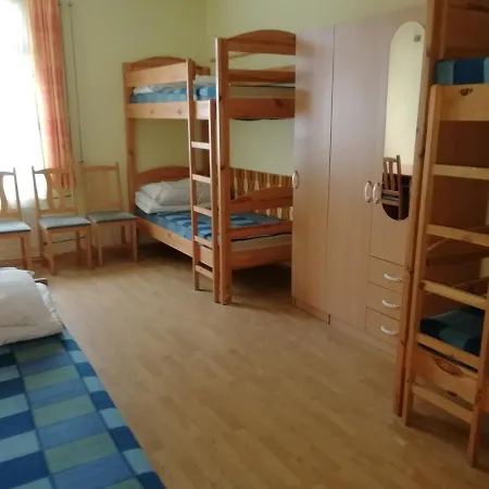 Napsugár Szálló * Baja