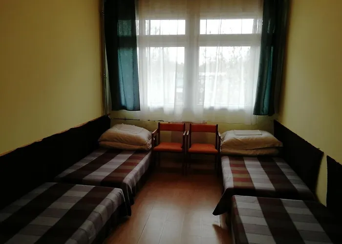 Napsugár Szálló * Baja